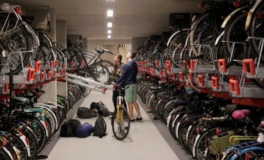 Forward-thinking Utrecht builds car-free district for 12,000 people