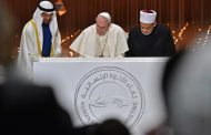 Abu Dhabi Crown Prince Sheikh Mohamed bin Zayed Al Nahyan and Pope Francis discuss brotherhood in confronting COVID-19