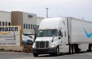 Amazon Orders Hundreds of Trucks that Run on Natural Gas