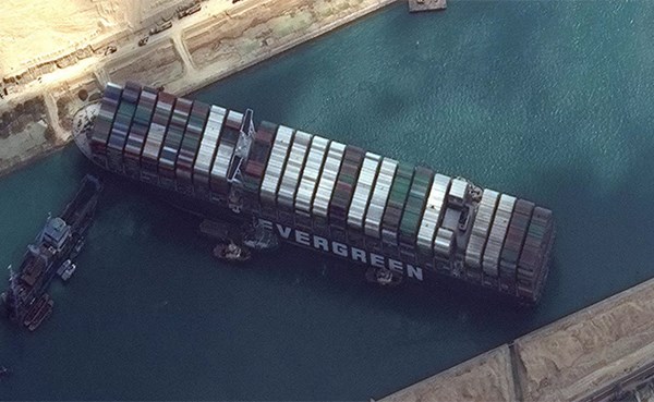Stuck Ship Thrusts Sleepy Suez Canal Village into Limelight