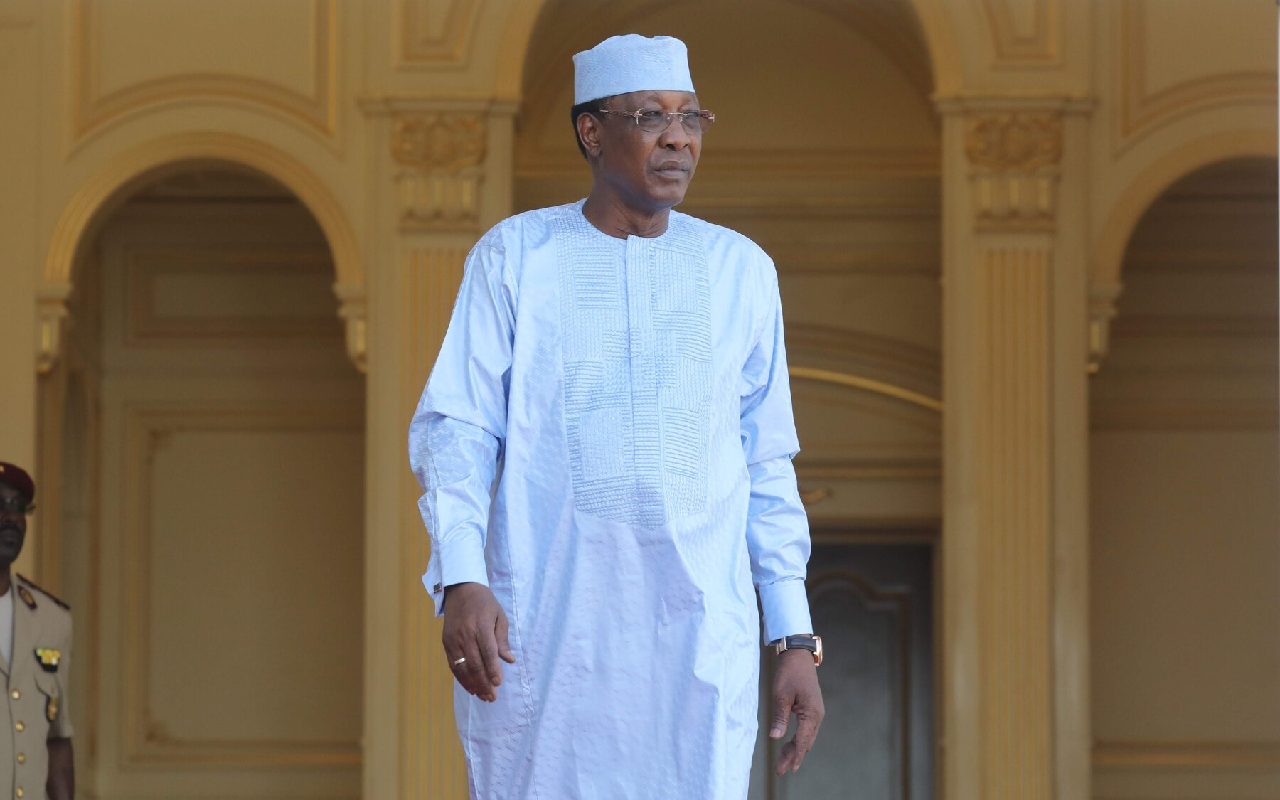 Rebels threaten to storm Chadian capital after killing of Deby