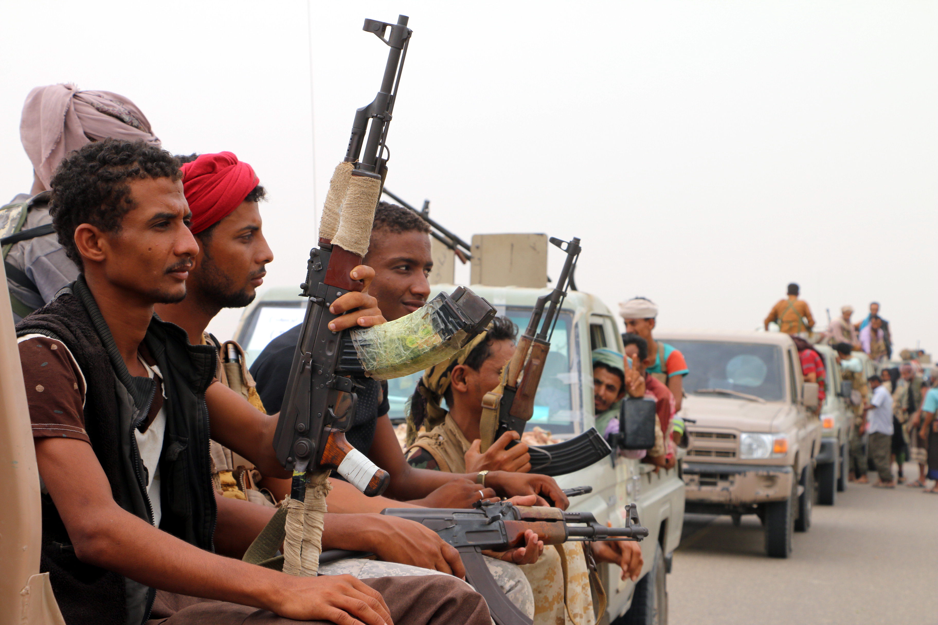 Houthi militia burns down camp for displaced in western Yemen