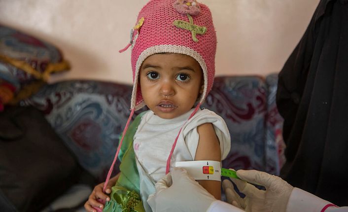 Houthi monopoly: Militia controls selling medicine to foreign organizations
