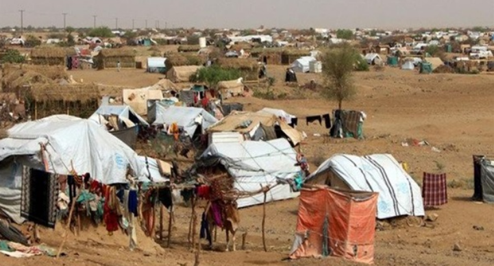 Mass exodus: Displaced Yemenis in tents flee violence of Houthis