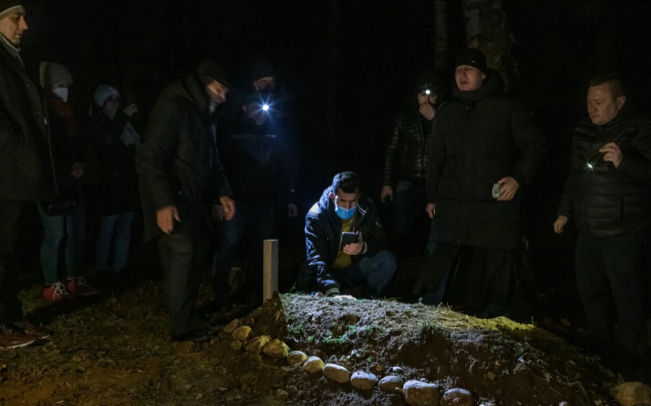 A Young Syrian Is Buried, as E.U. Foreign Ministers Meet on Belarus