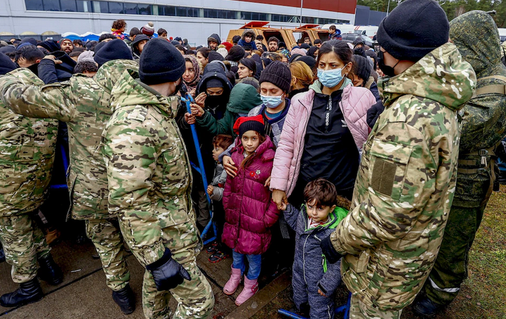 Belarus plotting to send more migrants to enter EU, warns Warsaw