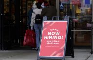 US jobless claims rise but still historically low at 206,000