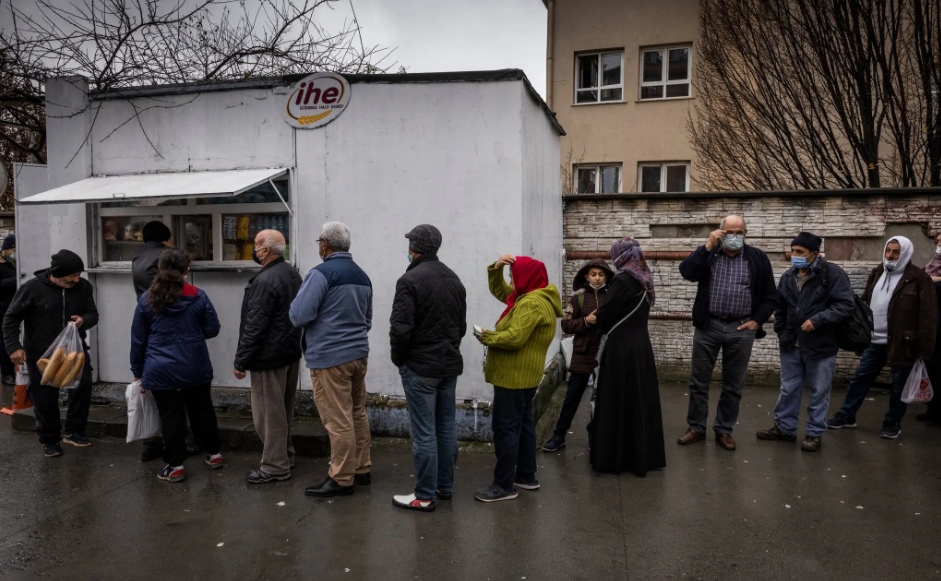 Many Turks Can’t Afford Bread, and Bakers Can’t Afford to Make It