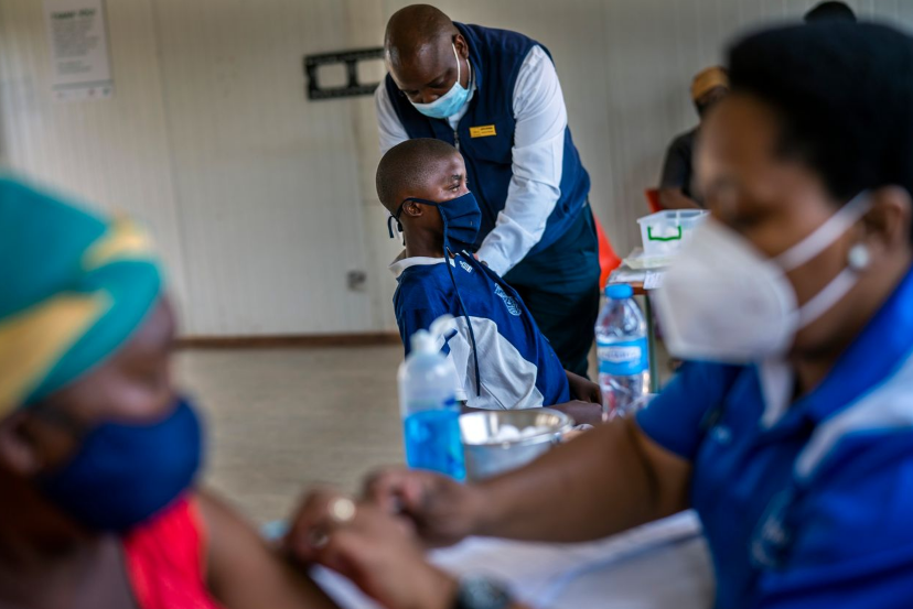 Omicron’s Spread Exposes South Africa’s Vaccination Struggles, Public Distrust