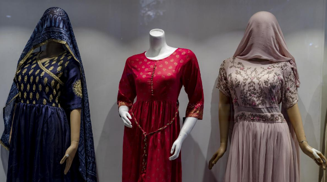 Taliban order beheading of shop mannequins