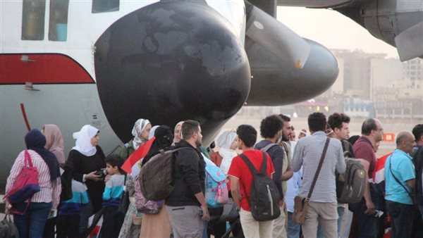 Egyptians returning from Sudan tell of horrors