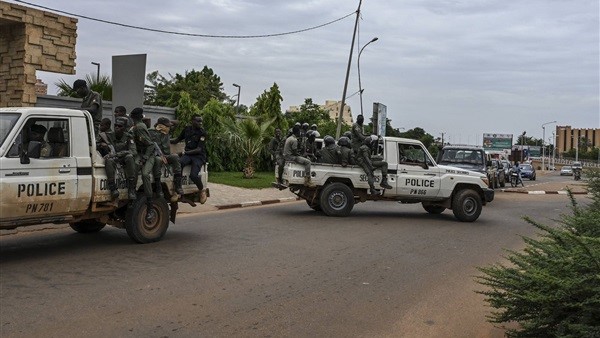 Timbuktu crying for help as terrorists tighten siege on it